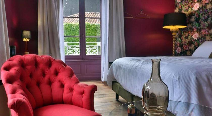 Montbron Hotel | 30 m² Hotel ∙ 2 guests