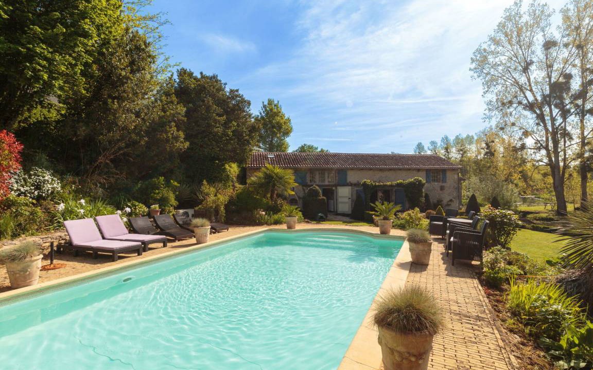 Payroux Other | 300 m² Accommodation ∙ 4 bedrooms ∙ 10 guests