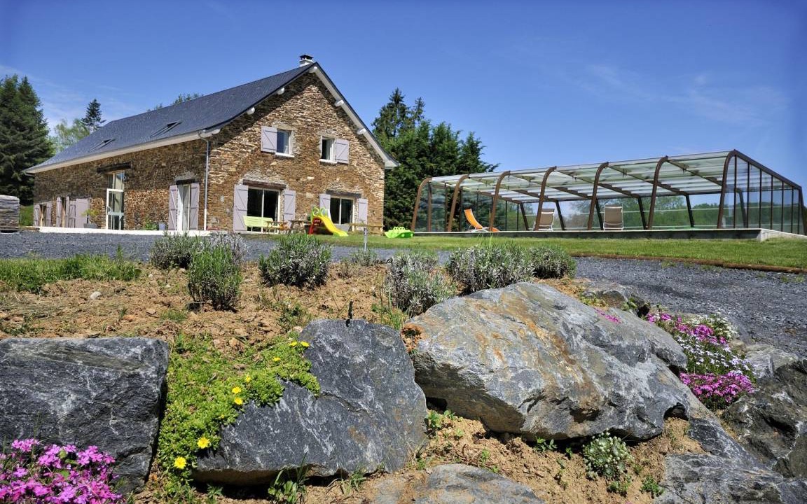 Uzerche House | 300 m² Gîte ∙ 9 bedrooms ∙ 18 guests