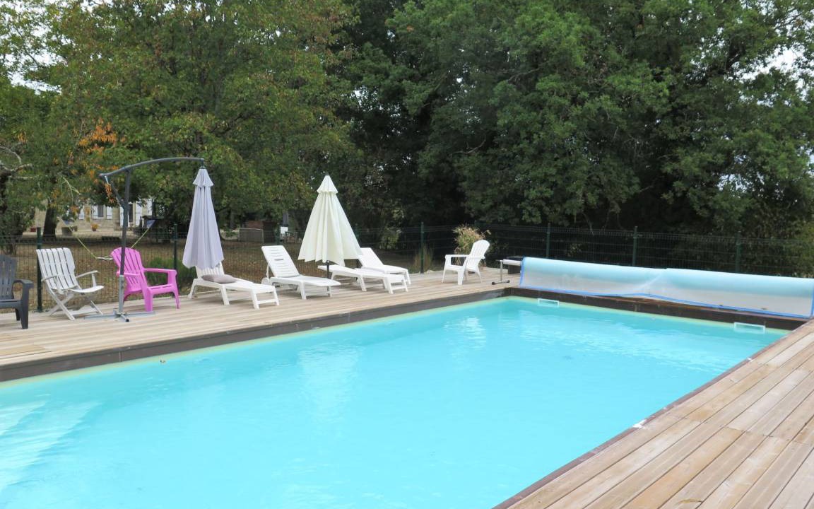 Bonneville-et-St-Avit-de-Fumadieres House | 300 m² House ∙ 1 bedroom ∙ 12 guests