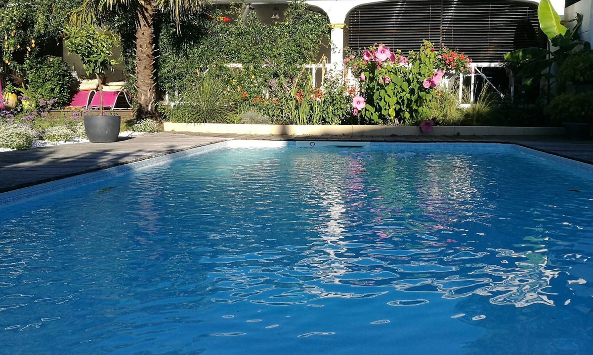 Dax House | 30mn from beaches, large 8-room house with Andalusian patio and private pool.