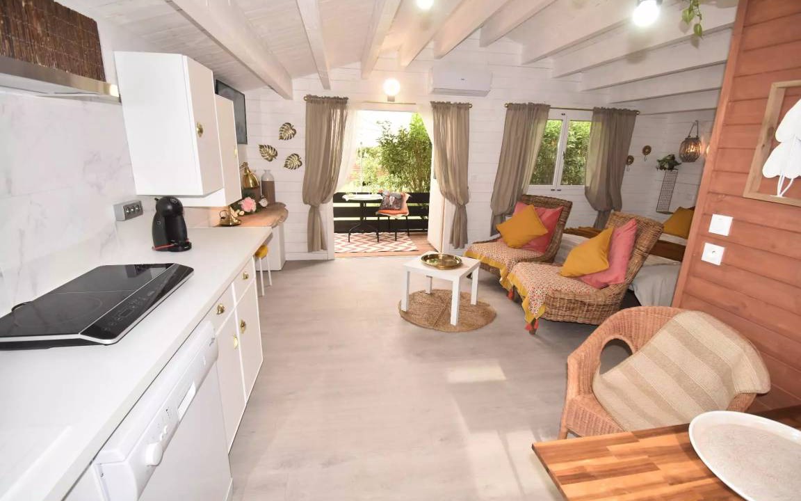 Paluds de Noves Ski Chalet | 32 m² Chalet ∙ 1 bedroom ∙ 2 guests