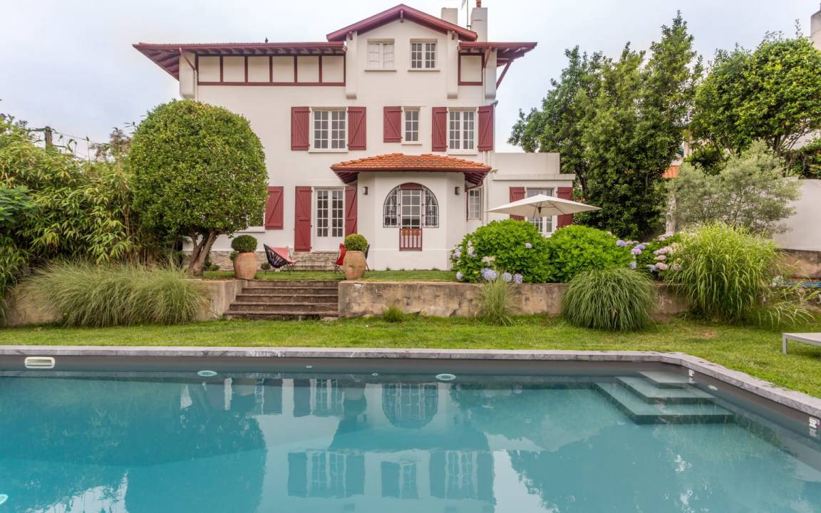 Biarritz Villa | 320 m² Villa ∙ 6 bedrooms ∙ 12 guests