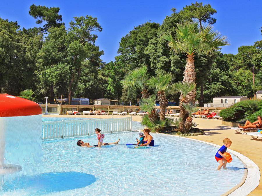 Saint-Palais-sur-Mer House | 34 m² Mobile home ∙ 3 bedrooms ∙ 6 guests