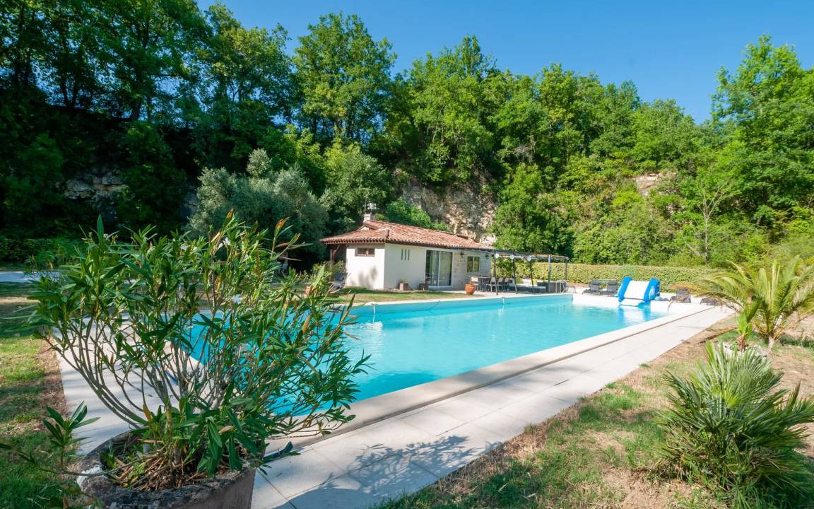 Vianne House | 345 m² House ∙ 5 bedrooms ∙ 15 guests