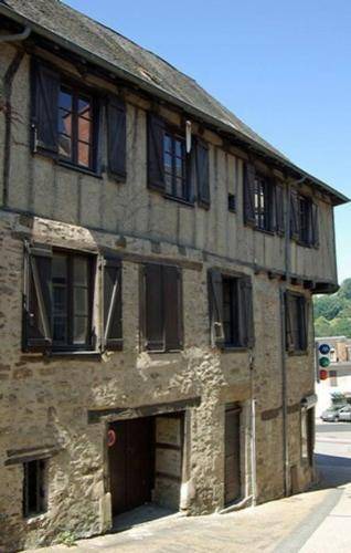 Uzerche Apartment | 38 m² Apartment ∙ 3 guests