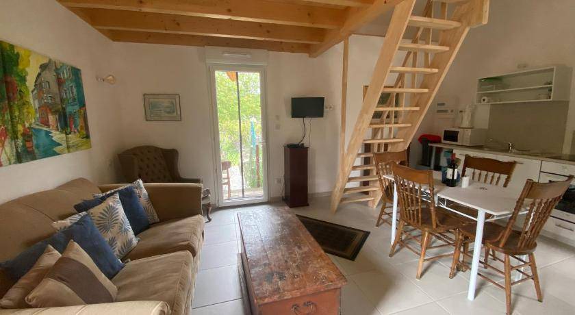 Valojoulx House | 40 m² House ∙ 1 bedroom ∙ 2 guests