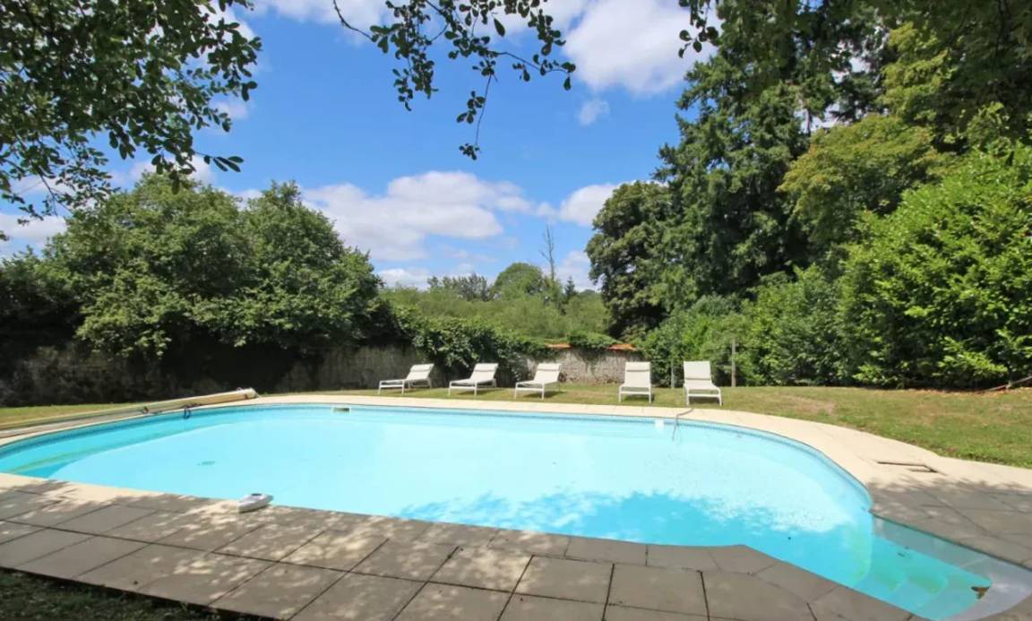 Saint-Gence Villa | 400 m² Villa ∙ 8 bedrooms ∙ 15 guests
