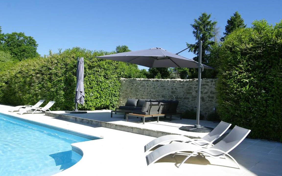 Dompierre-les-Eglises House | 430 m² House ∙ 6 bedrooms ∙ 18 guests