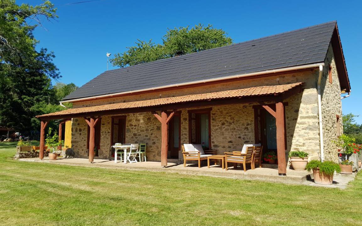 Neuvic House | 45 m² Gîte ∙ 1 bedroom ∙ 4 guests
