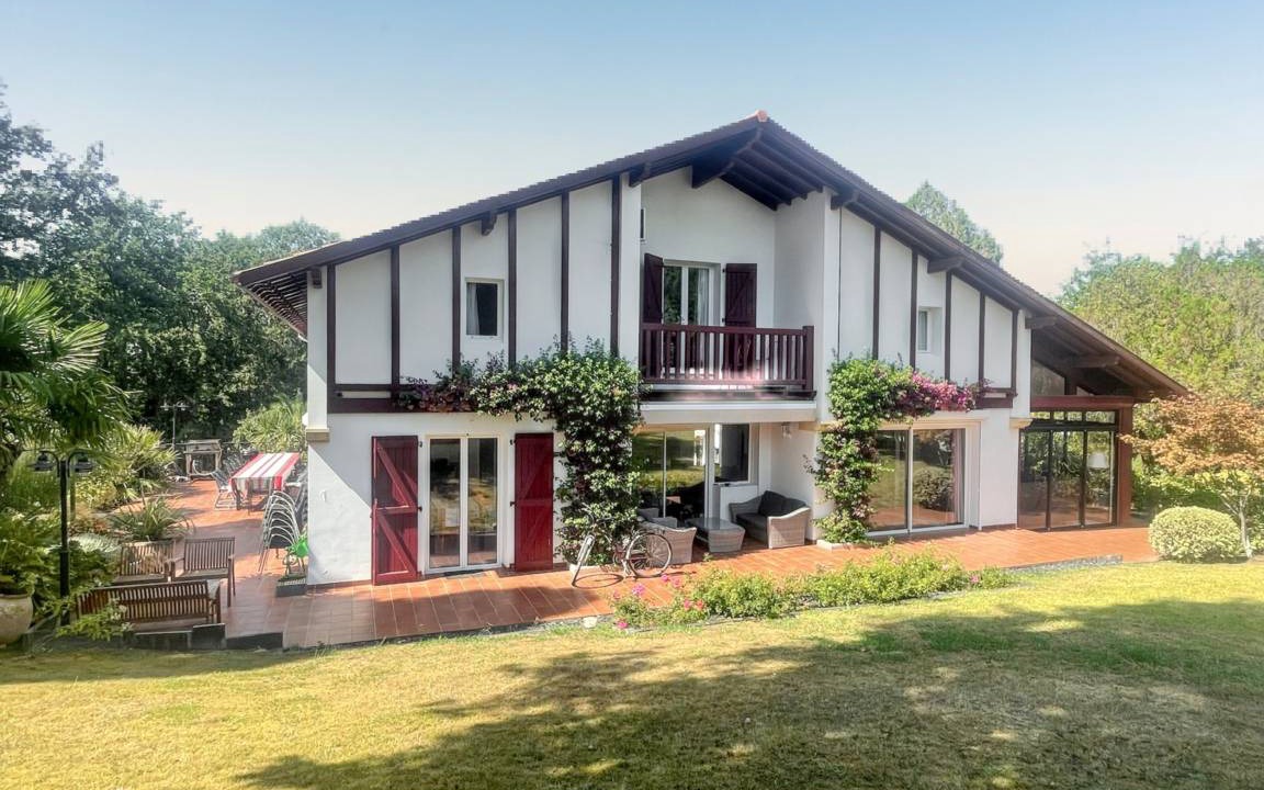 Arbonne Villa | 450 m² Villa ∙ 7 bedrooms ∙ 14 guests