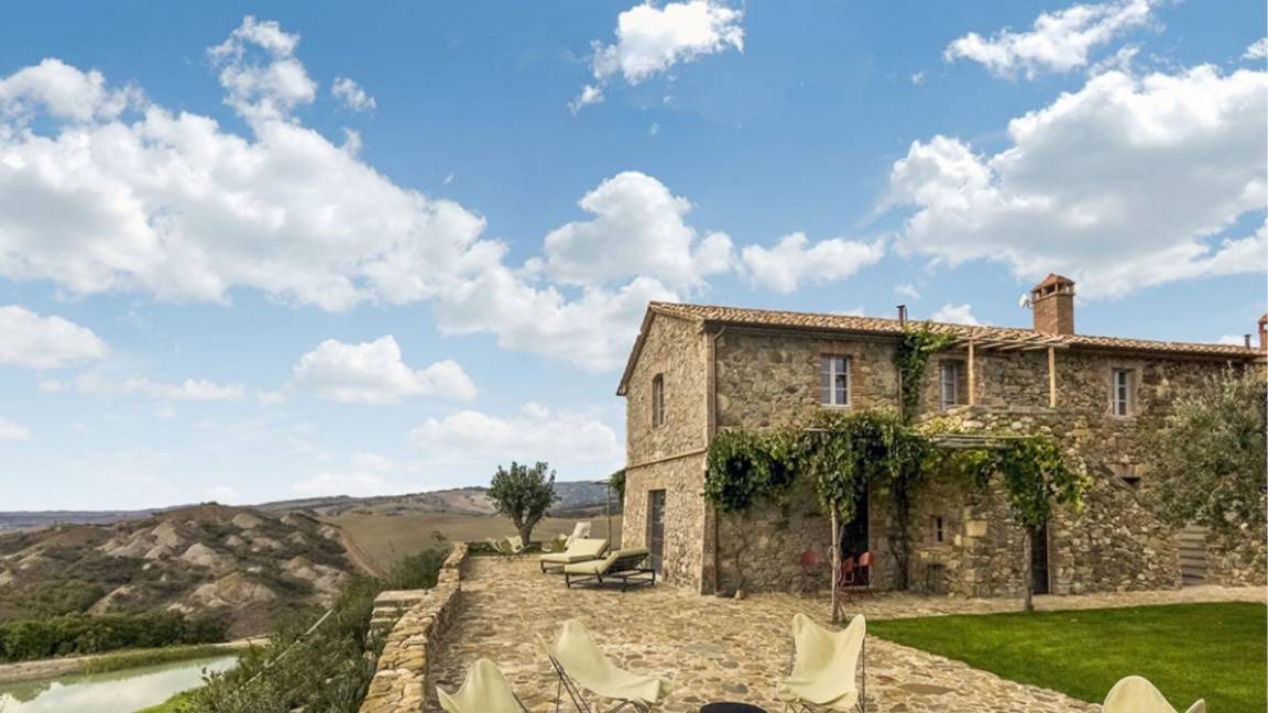 Sarteano Villa | 450 m² Villa ∙ 9 bedrooms ∙ 18 guests