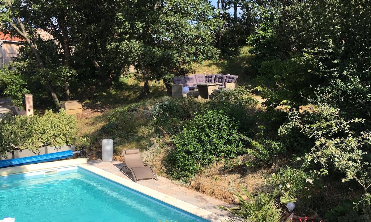 Mimet House | 5 bedroom VILLA with pool on a hillside near AIX