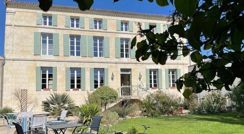 Pont l'Abbe d'Arnoult Bed & Breakfast | 50 m² Bed and breakfast ∙ 3 guests