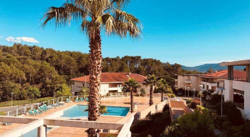 La Bouverie Hotel | 50 m² Hotel ∙ 2 bedrooms ∙ 127 guests