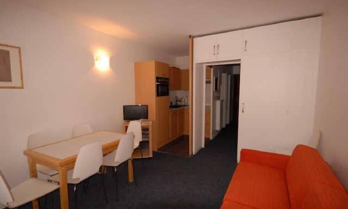 Eaux-Bonnes Apartment | 50m from ski slopes, 6th floor, view mountain, balcony, tv, 27m², Gourette