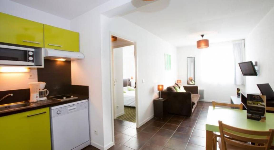 Bordeaux Maritime Apartment | 51 m² Serviced apartment ∙ 127 guests