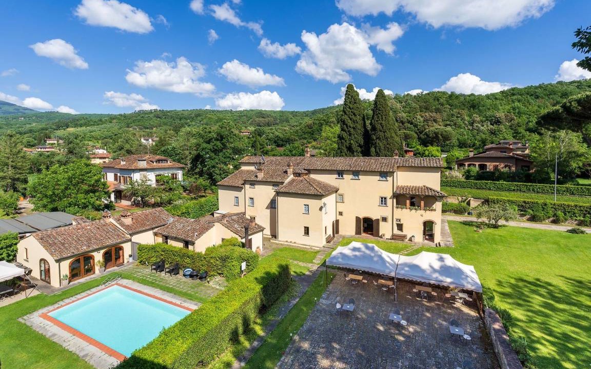 Subbiano Villa | 550 m² Villa ∙ 9 bedrooms ∙ 18 guests