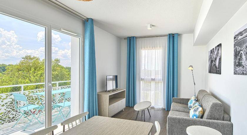 Jonzac Apartment | 56 m² Serviced apartment ∙ 2 bedrooms ∙ 127 guests