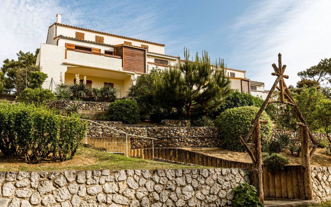 Saint-Palais-sur-Mer House | 58 m² House ∙ 2 bedrooms ∙ 5 guests