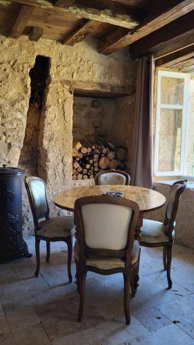 Couze-et-Saint-Front Bed & Breakfast | 60 m² Bed and breakfast ∙ 2 guests