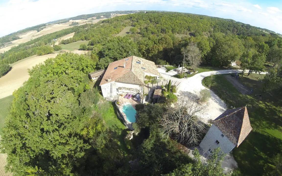 Beauville House | 65 m² House ∙ 2 bedrooms ∙ 4 guests