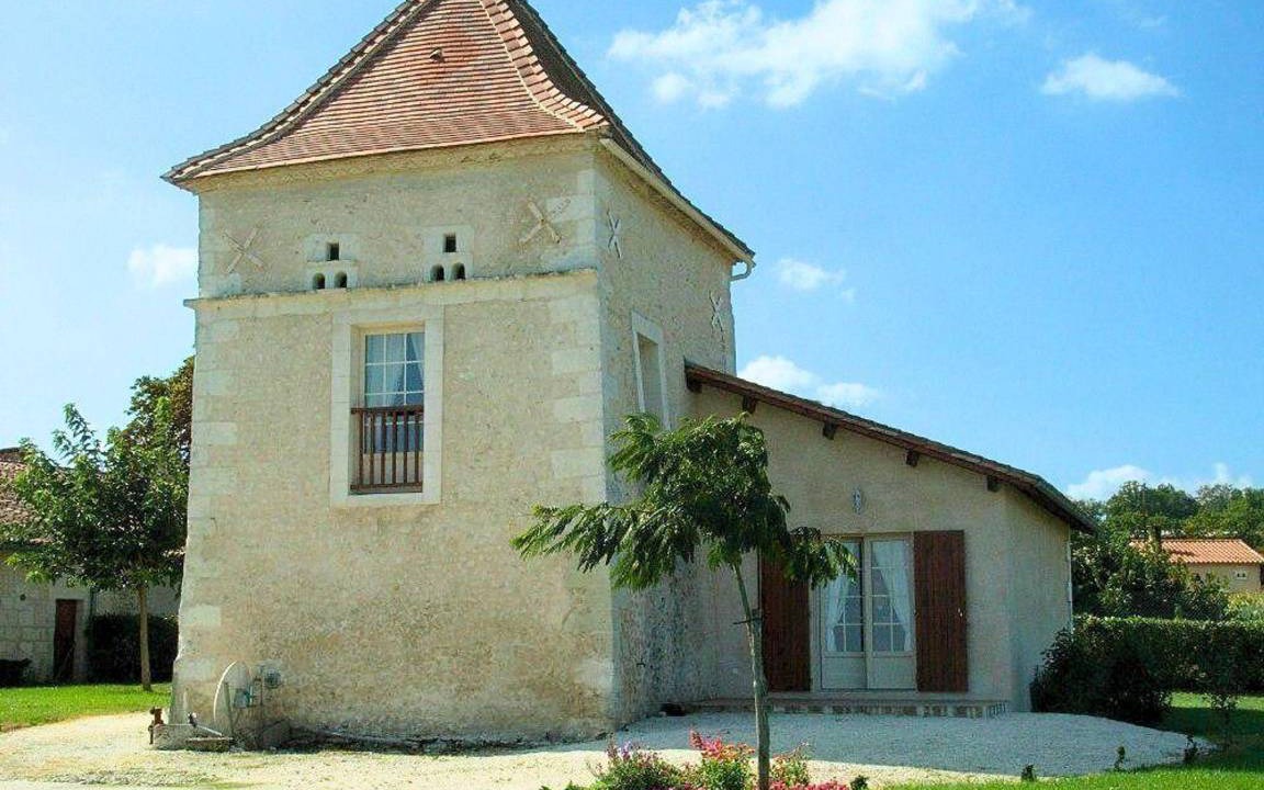 Saint-Romain Cottage | 70 m² Cabin ∙ 1 bedroom ∙ 4 guests
