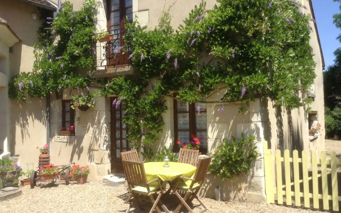 Saint-Remy-sur-Creuse House | 70 m² House ∙ 2 bedrooms ∙ 4 guests