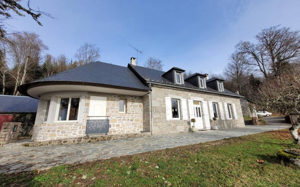 Chaveroche House | 70 m² Gîte ∙ 2 bedrooms ∙ 3 guests