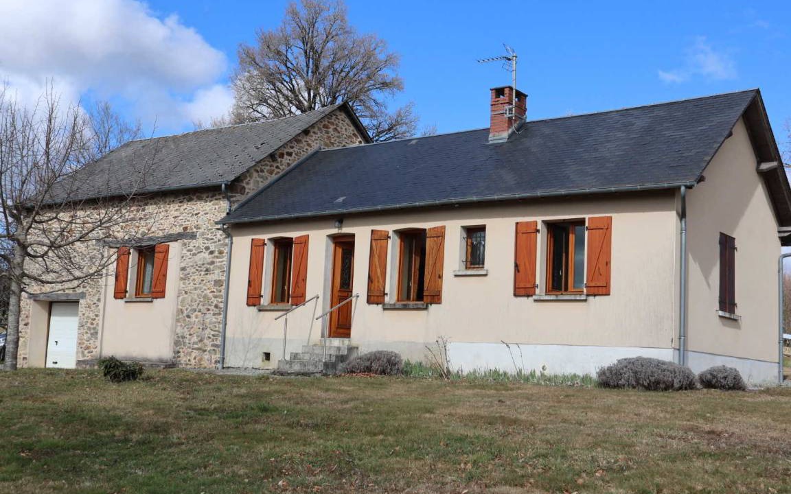 Chamberet House | 70 m² Gîte ∙ 2 bedrooms ∙ 4 guests