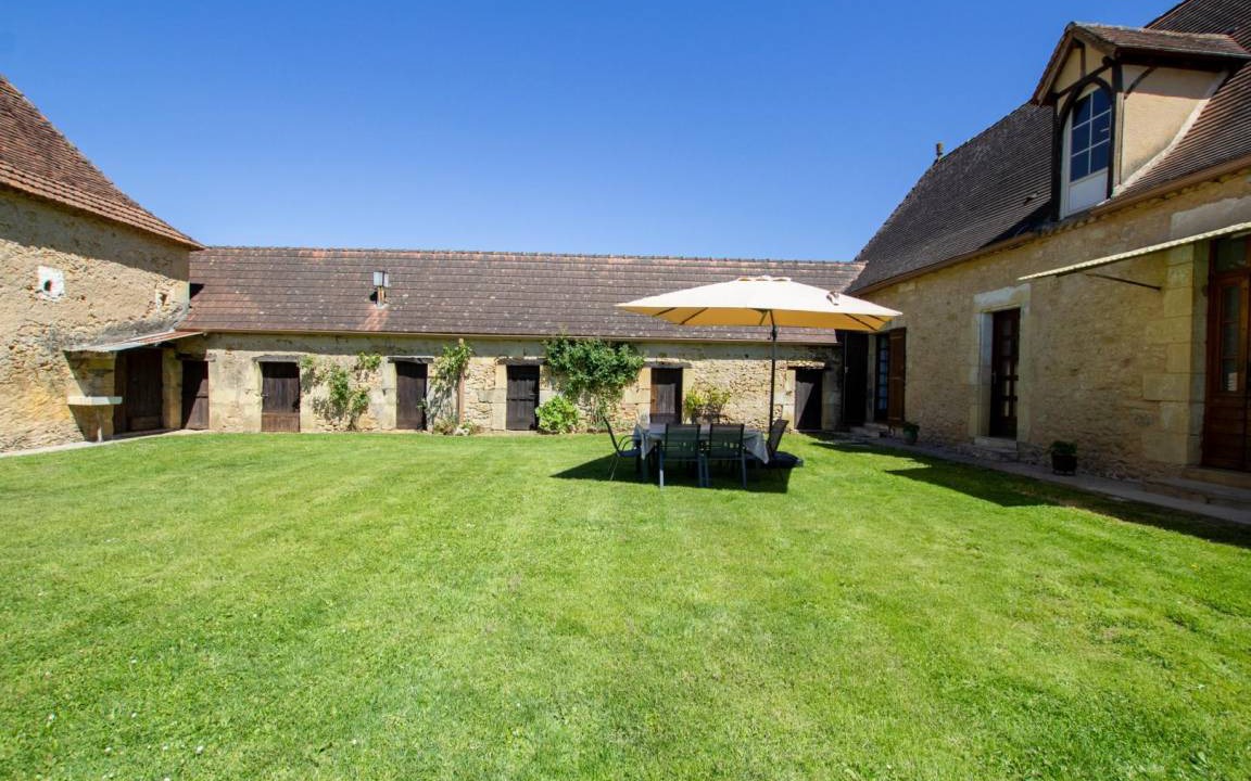 Saint-Chamassy House | 70 m² Gîte ∙ 2 bedrooms ∙ 4 guests