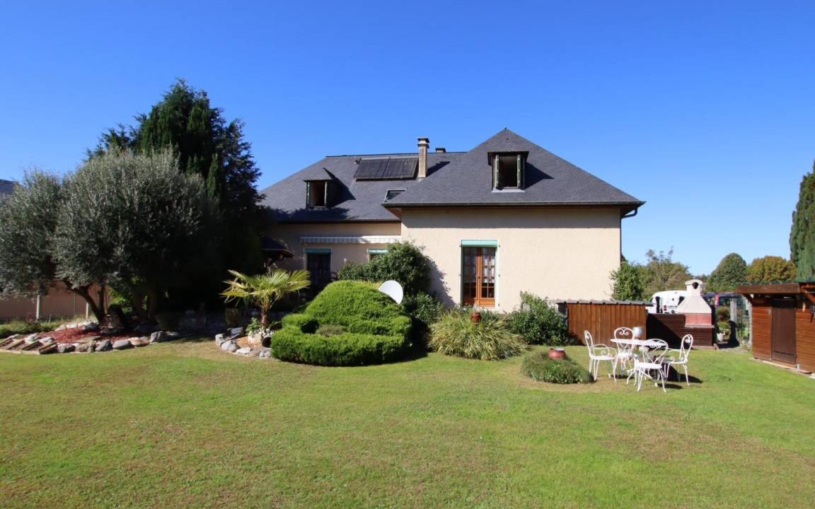 Montaut House | 72 m² Gîte ∙ 2 bedrooms ∙ 5 guests