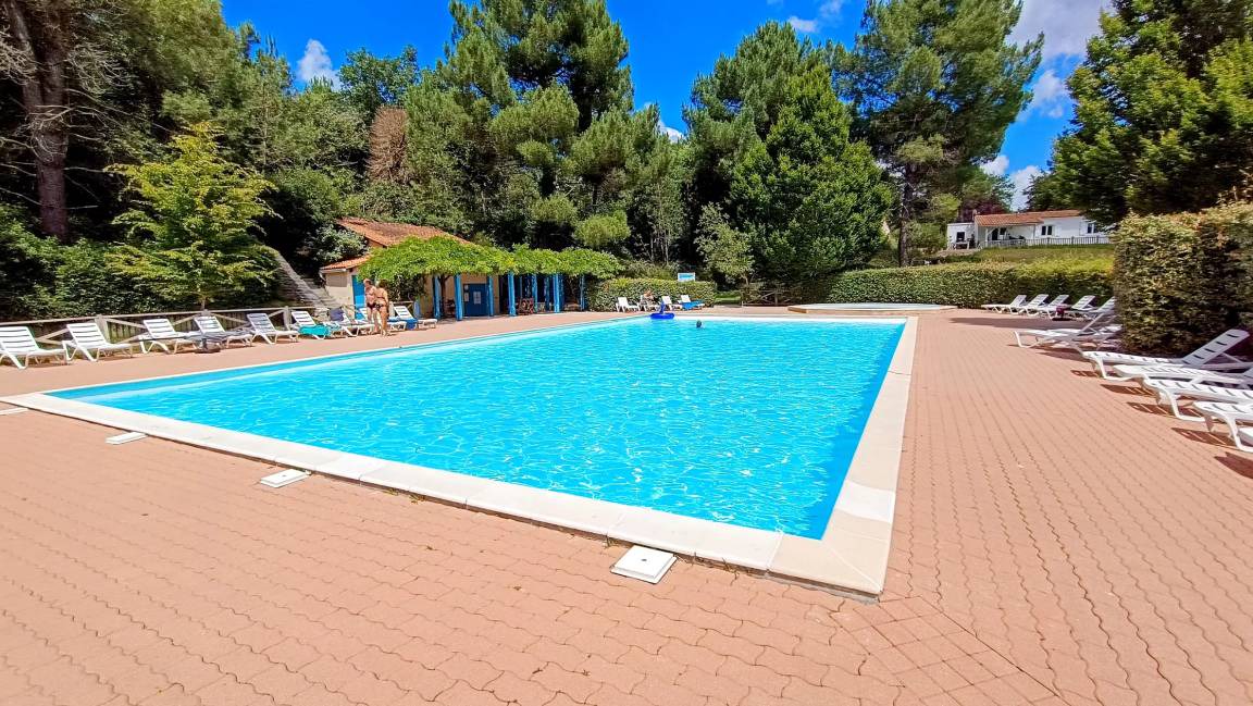 Brossac House | 72 m² House ∙ 3 bedrooms ∙ 6 guests