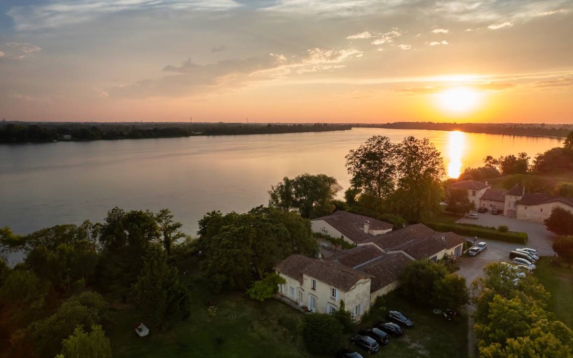 Lugon-et-l'ile-du-Carney Bed & Breakfast | 75 m² Bed and breakfast ∙ 4 guests
