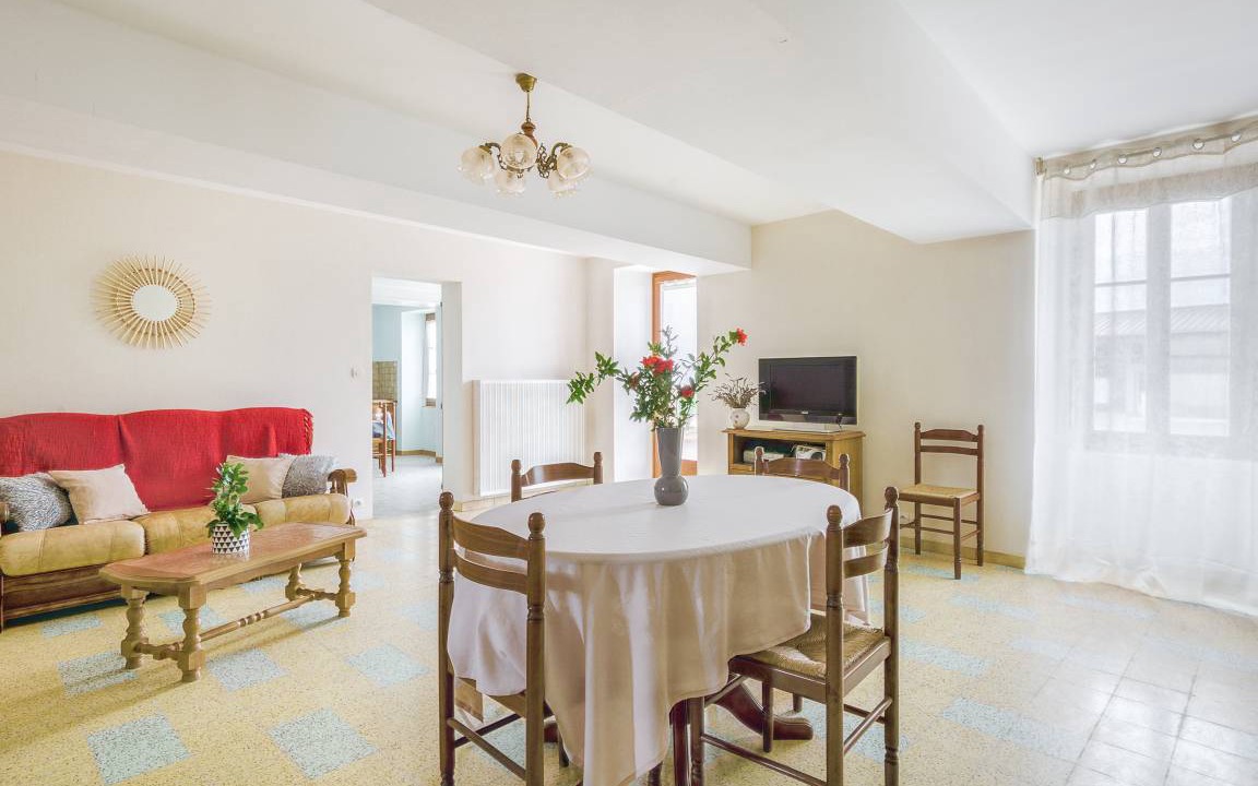 Cersay House | 75 m² House ∙ 3 bedrooms ∙ 6 guests