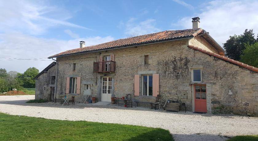 Alloue Bed & Breakfast | 77 m² Bed and breakfast ∙ 3 bedrooms ∙ 6 guests