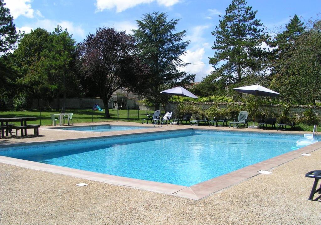 Duil-sur-le-Mignon House | 8 Gite Complex, 53 People maximum , Marriage, Birthdays, family get togethers