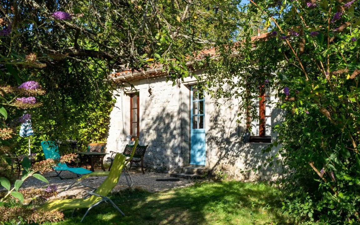 Juignac House | 80 m² House ∙ 2 bedrooms ∙ 4 guests