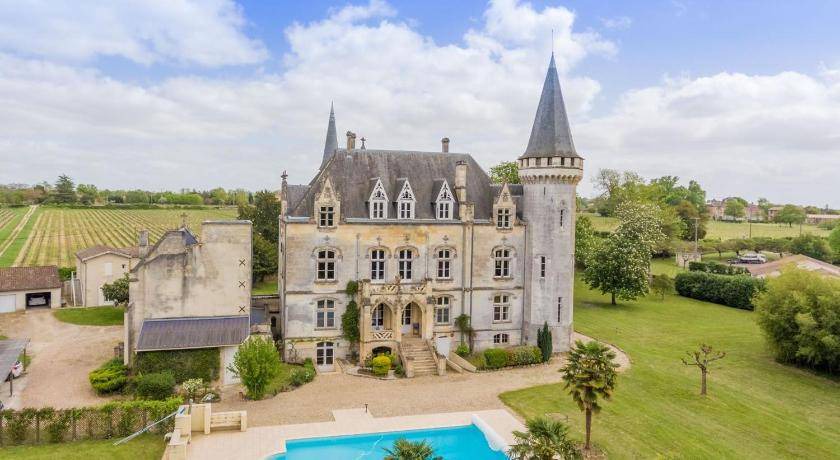 Blaye Bed & Breakfast | 800 m² Bed and breakfast ∙ 10 bedrooms ∙ 20 guests