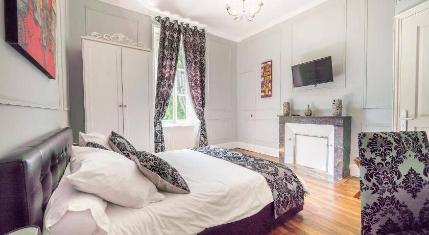 Vendeuvre-du-Poitou Bed & Breakfast | 85 m² Bed and breakfast ∙ 4 bedrooms ∙ 9 guests