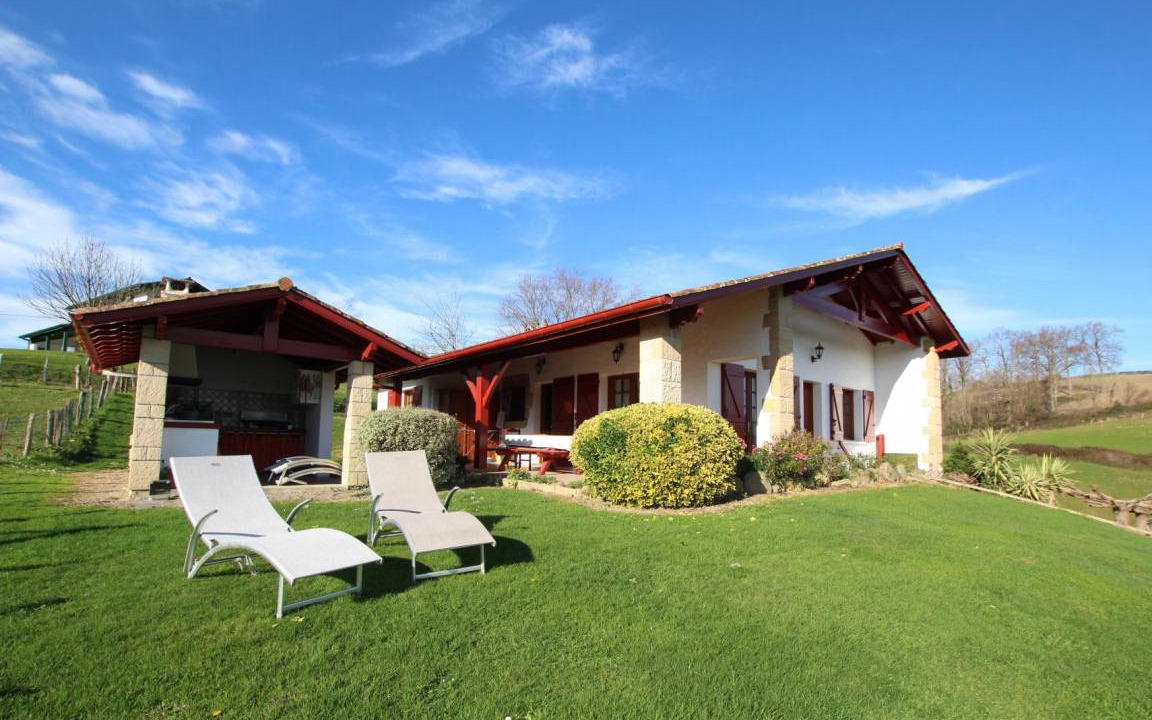 Saint-Pee-sur-Nivelle House | 86 m² Gîte ∙ 3 bedrooms ∙ 6 guests