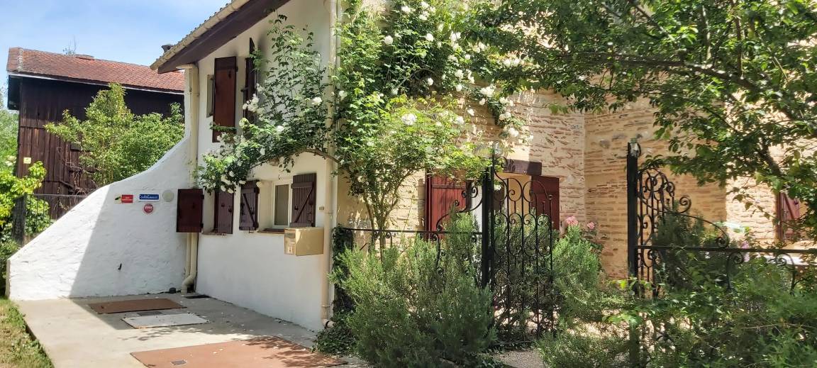 Aiguillon House | 88 m² House ∙ 2 bedrooms ∙ 4 guests