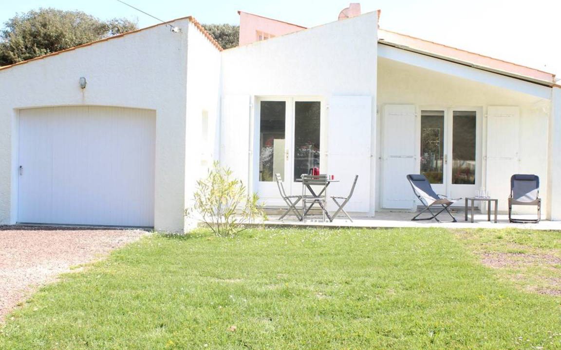 Domino House | 90 m² House ∙ 3 bedrooms ∙ 6 guests