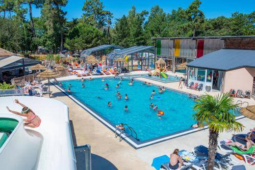 Boyardville Resort | 90 m² Resort ∙ 4 bedrooms ∙ 12 guests
