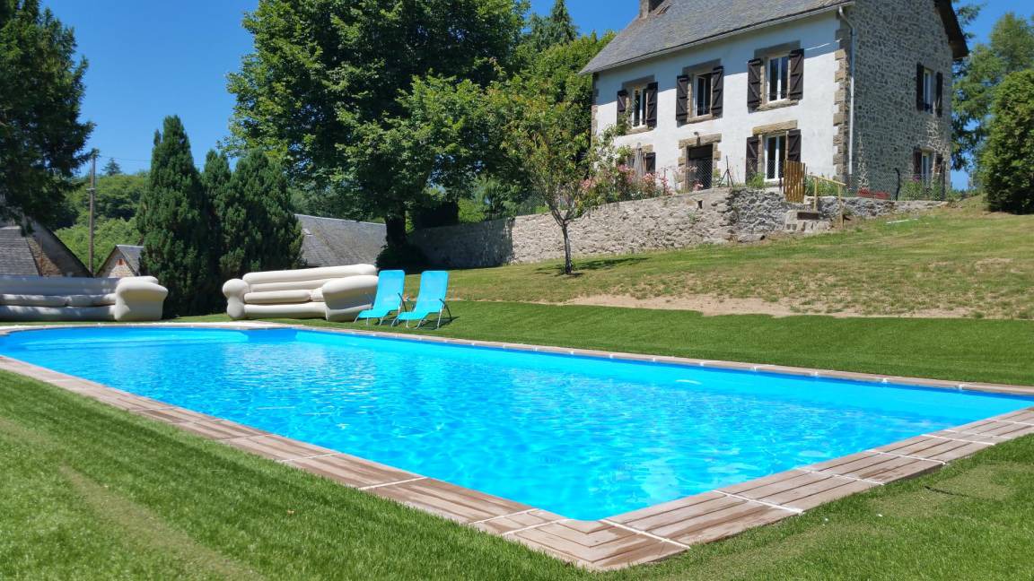 Alleyrat House | 90 m² Gîte ∙ 3 bedrooms ∙ 6 guests
