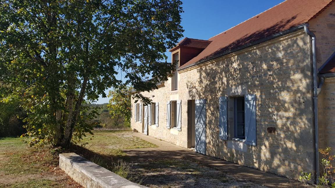 Estivals House | 90 m² Gîte ∙ 3 bedrooms ∙ 6 guests