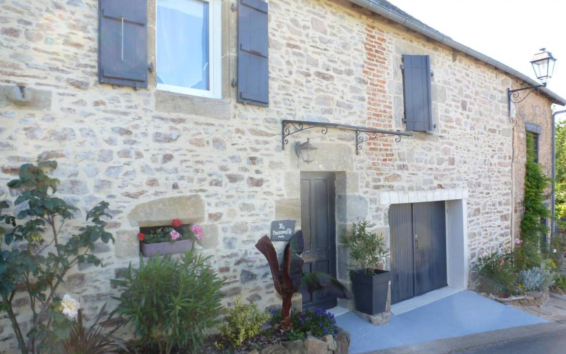 Aubazine House | 92 m² Gîte ∙ 2 bedrooms ∙ 4 guests