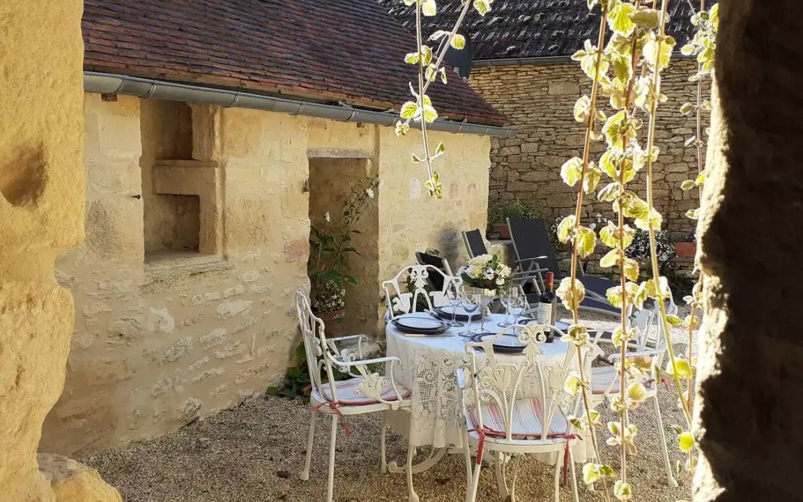Saint-Crepin-et-Carlucet House | 99 m² House ∙ 2 bedrooms ∙ 4 guests
