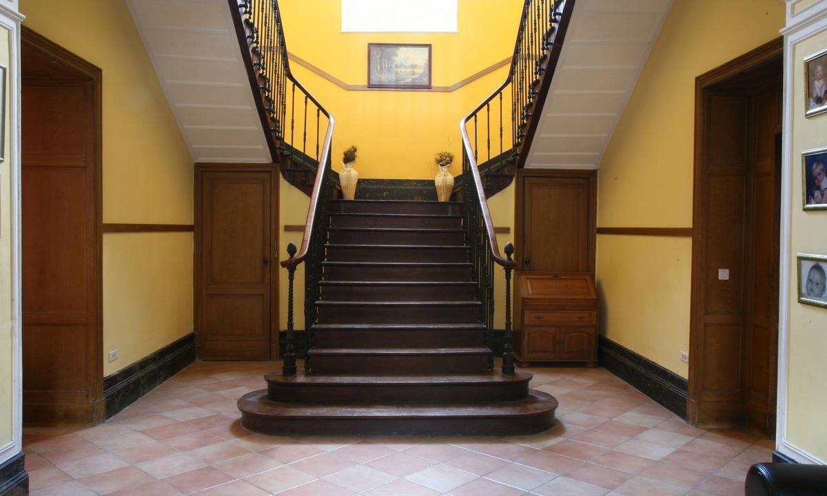Miramont-de-Guyenne House | A Unique Petit Chateau,Private heated Pool,perfect for families or small groups!
