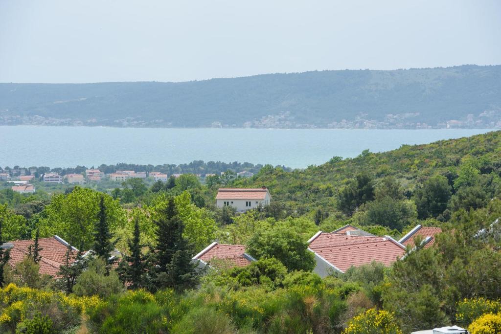 Rudine Apartment | Aket Apartment